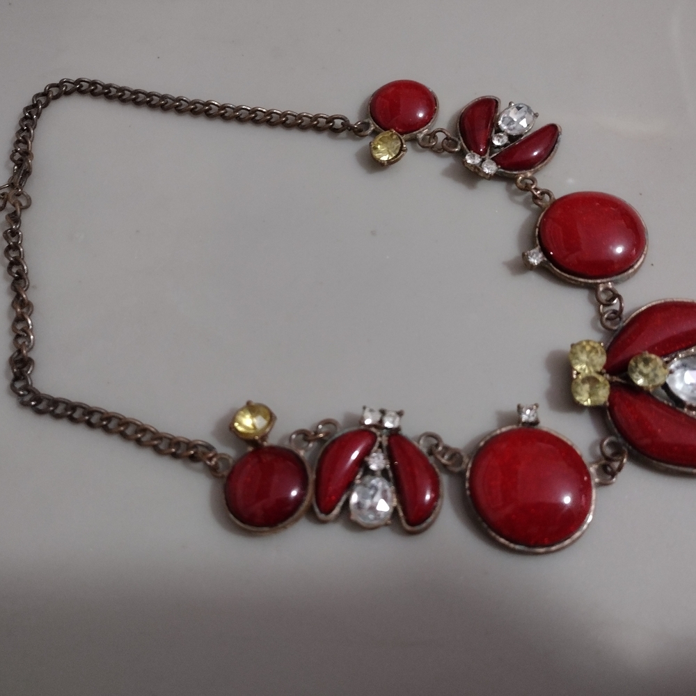 Elegant Red and Gold Necklace